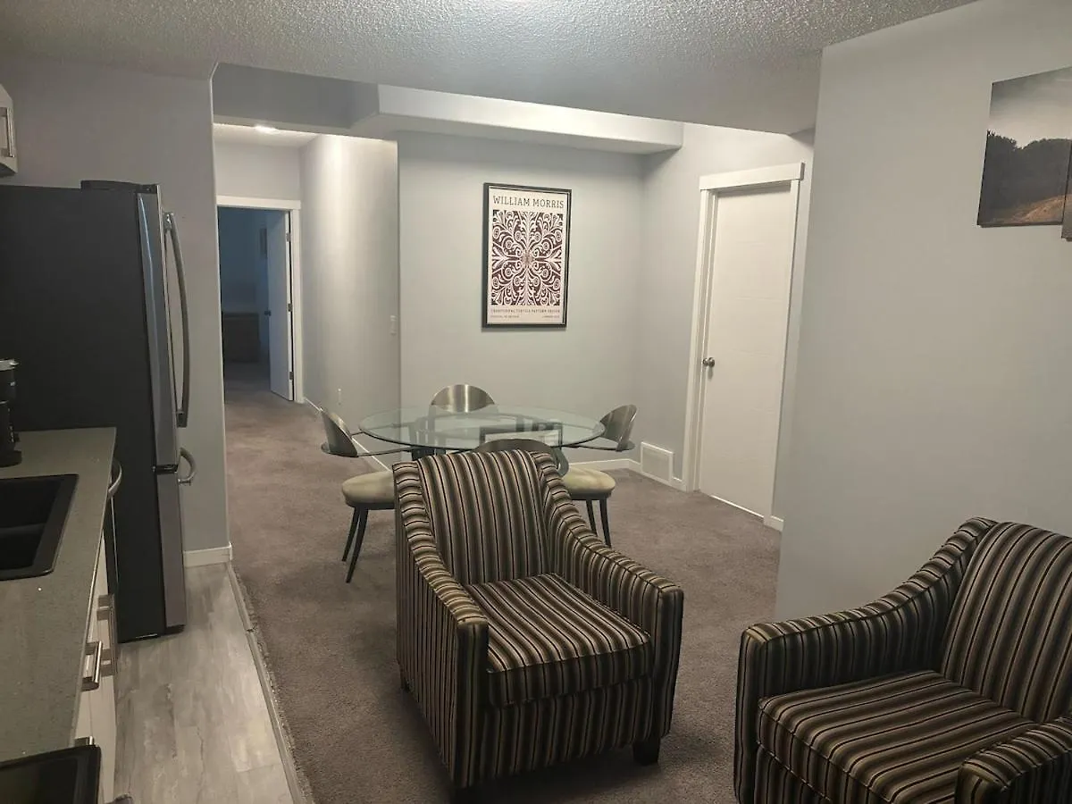 Spacious 2Br Suite - Sw Edmonton 0*,  Canada