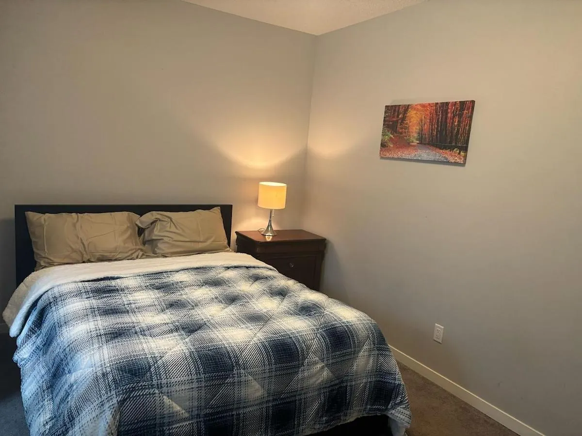 Spacious 2Br Suite - Sw Edmonton Apartment