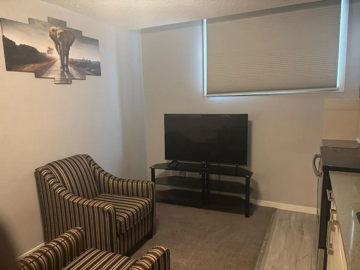 Apartment Spacious 2Br Suite - Sw Edmonton Canada