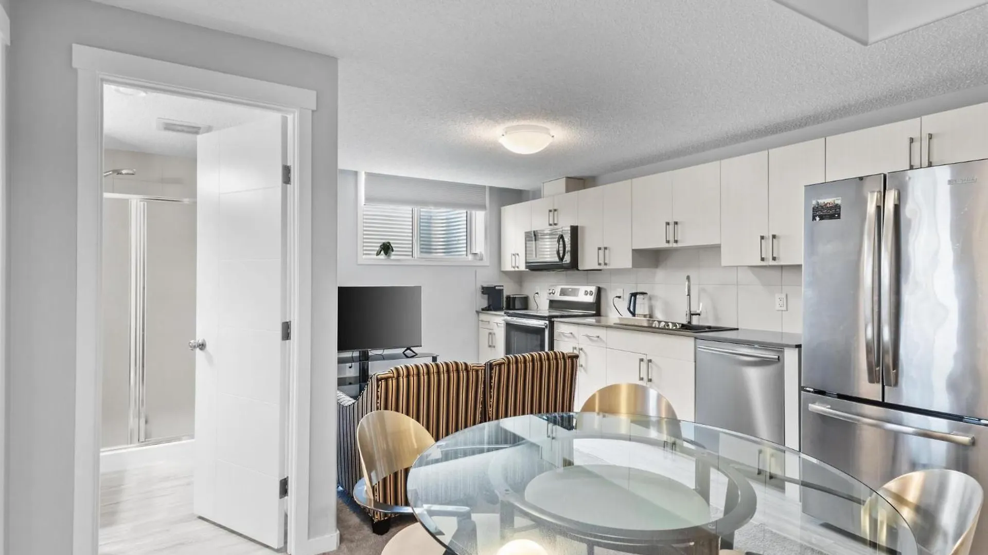 Apartment Spacious 2Br Suite - Sw Edmonton