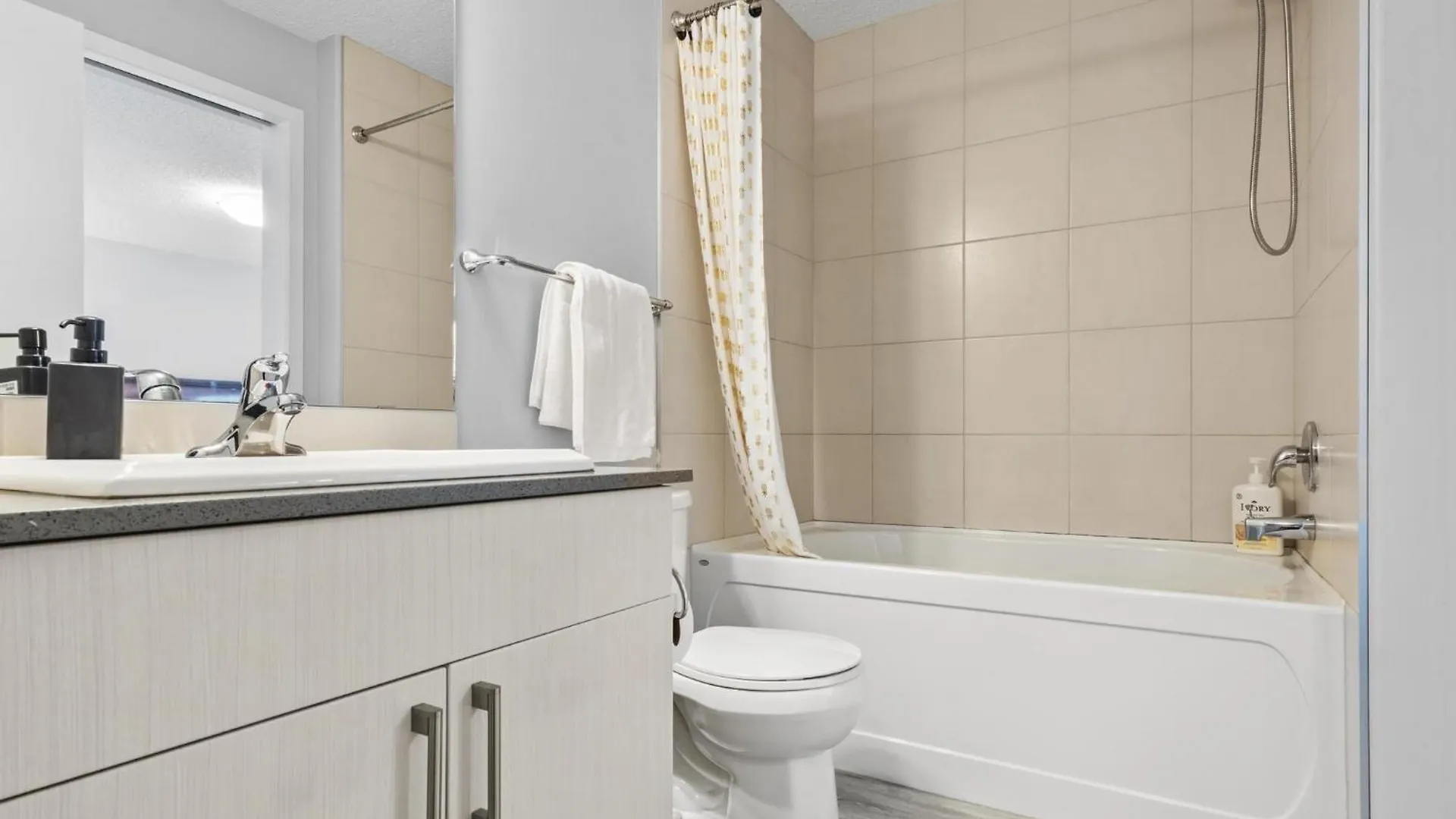 Apartment Spacious 2Br Suite - Sw Edmonton