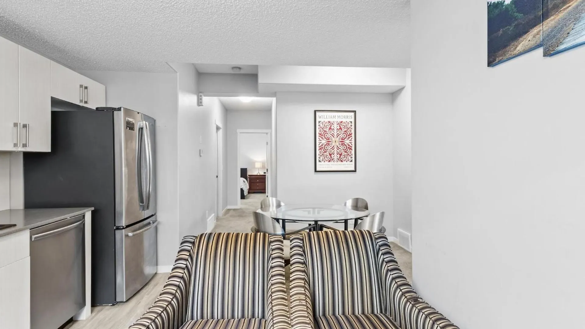 Spacious 2Br Suite - Sw Edmonton 0*,  Canada